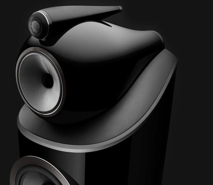 bw-801-D4-noir-aspect-ratio-689-600